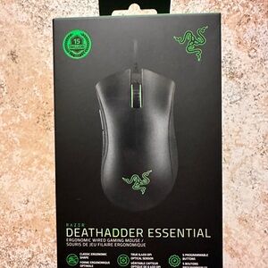 Razer Ergonomic Gaming Mouse with Green Highlights